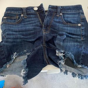 american eagle dark wash jean shorts!